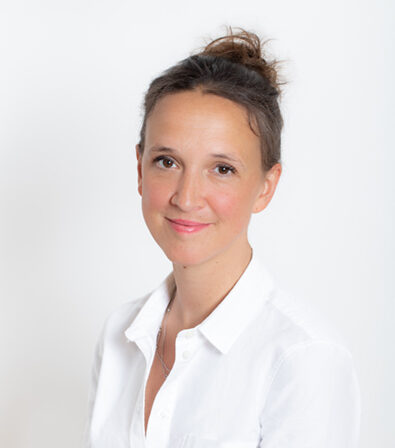 Alexandra-Les-demoiselles-de-compagnie